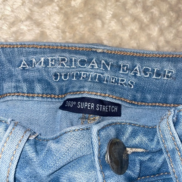 Women’s American Eagle Outfitters High-Rise Jean Shorts Size 0. - Picture 3 of 5